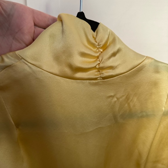 Christi Conaway yellow silk tie blouse - Picture 3 of 9